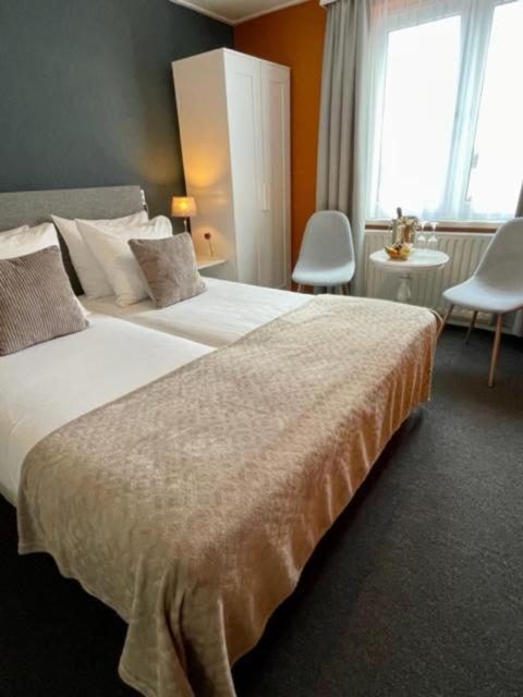 Boutique Hotel De La Ruine Valkenburg aan de Geul Ngoại thất bức ảnh