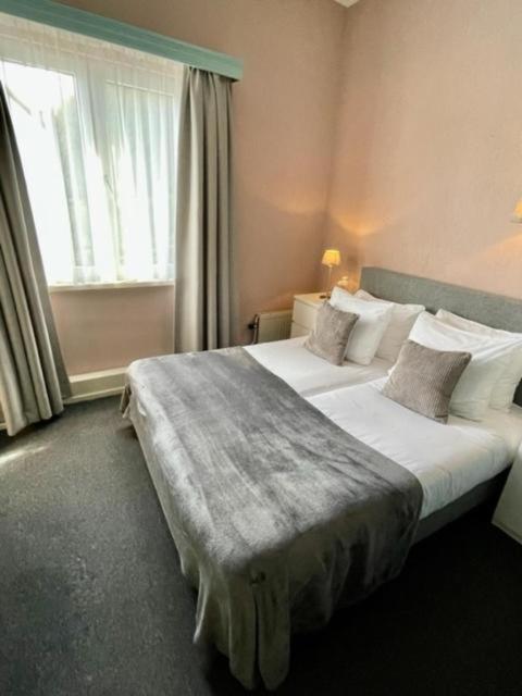 Boutique Hotel De La Ruine Valkenburg aan de Geul Ngoại thất bức ảnh